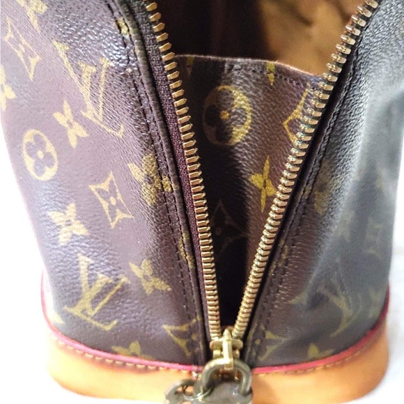Louis Vuitton Alma Monogram PM - Picture 9 of 15